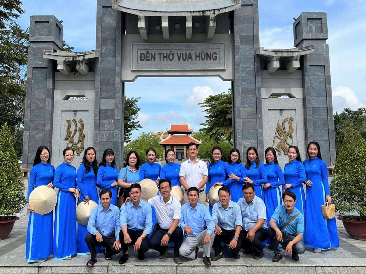Các chi bộ trực thuộc Đảng bộ Công ty tổ chức hành trình về nguồn năm 2025